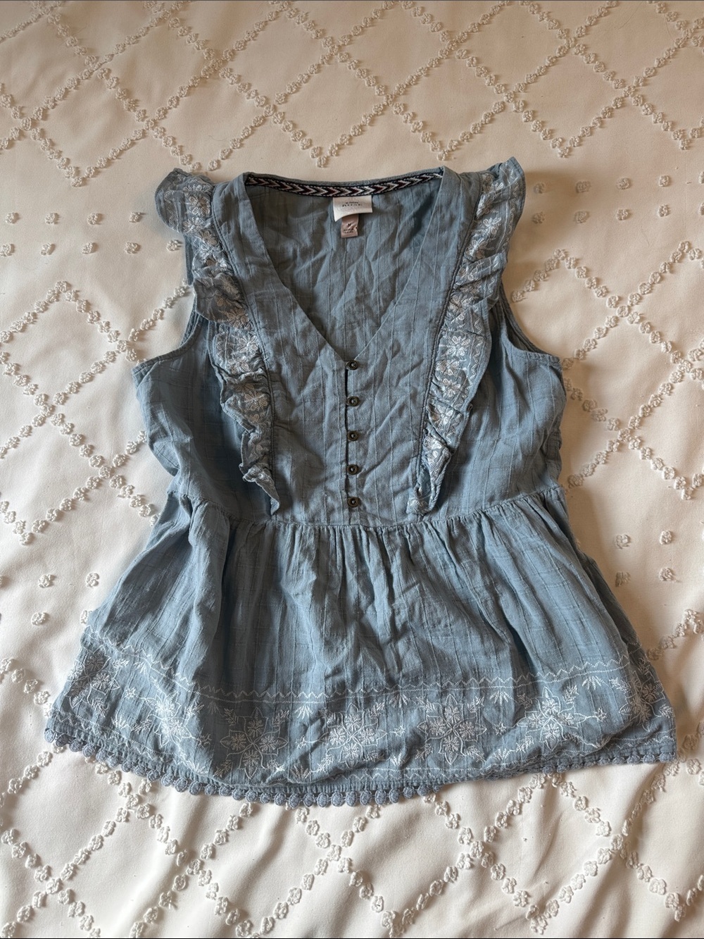 Knox Rose Blue Embroidered Ruffle Tank Top Size Medium